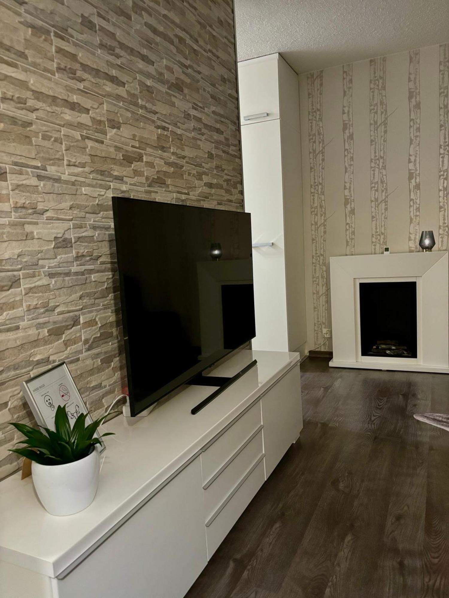 Vartiomaja - Beautiful Apartment Near Arktikum Рованиеми Екстериор снимка